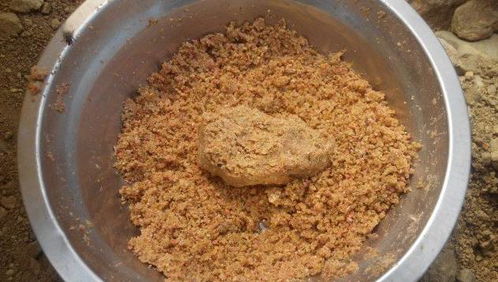 钓鱼饵料和散炮一样吗？如何正确使用