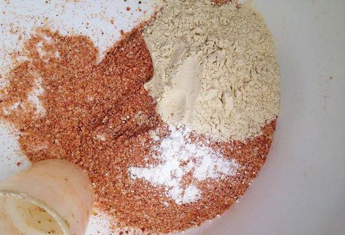 八荒垂钓秘方，野钓饵料配方与科学配比全解析