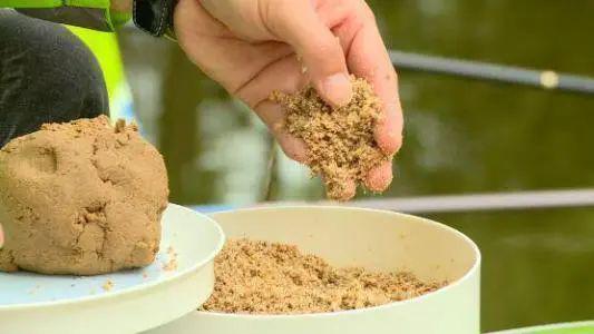 春哥钓鱼饵料怎么样？实测效果与使用体验