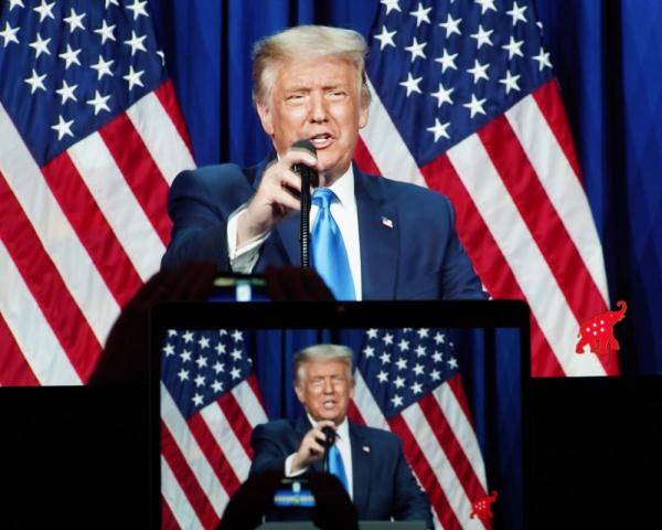 美国总统特朗普威胁吊销对他批评过头的电视台牌照