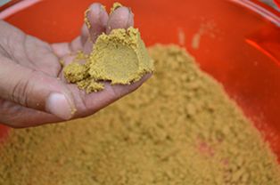 钓鱼饵料散炮粘手怎么办？全面解析与实用解决方案
