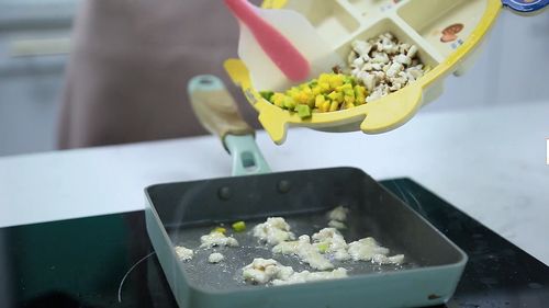 彩泥做钓鱼饵料怎么做？手把手教你制作超实用钓鱼饵料视频教程