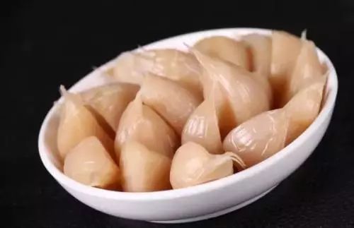 钓鱼饵料饭团子，自制诱鱼神器，轻松提升钓鱼成功率
