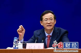证监会主席吴清回答本报记者提问时指出 始终坚持稳中求进 筑牢监管防线