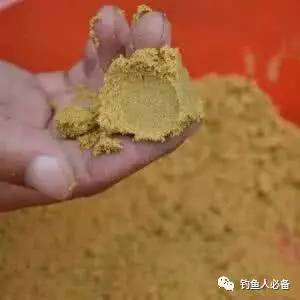 钓鱼饵料软粘怎么做的好？软粘饵料制作全攻略