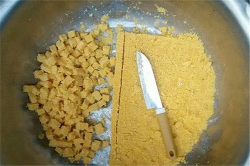 巧用矿泉水箱，自制钓鱼饵料保温箱，让鱼闻到家的味道！