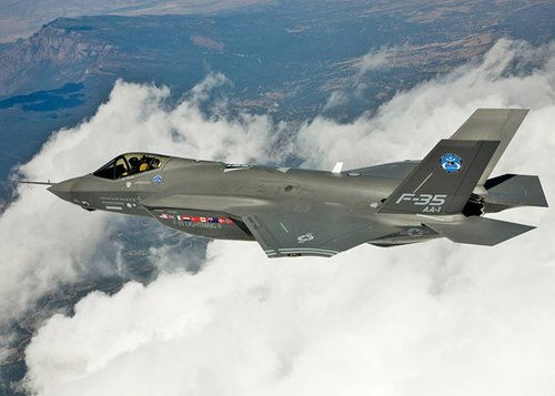 特朗普称将与埃尔多安讨论土耳其购买F-35战机的愿望