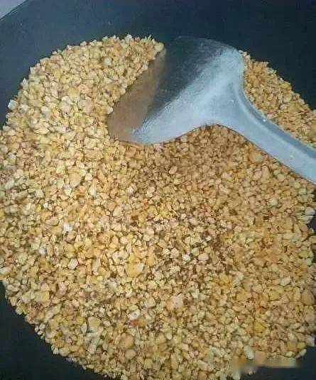 玉米制钓鱼饵料秘方，手把手教你制作超诱鱼视频教程
