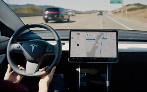 Stifel将特斯拉目标价上调至483美元 对FSD和Robotaxi信心增强