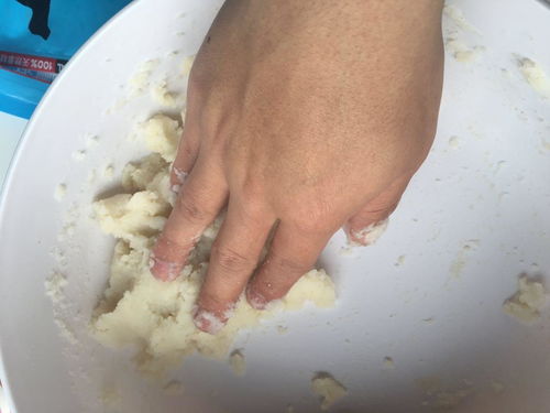 寒冬钓鱼秘籍,自制饵料的科学配方与实用技巧