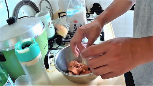 小鱼钩钓鱼饵料的制作方法与技巧