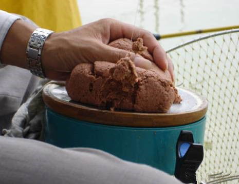 空钓饵料使用全攻略，钓鱼高手必学的实用技巧