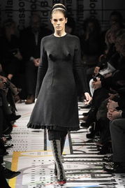 普拉达称米兰上市计划仍在考虑中 普拉达称米兰上市计划仍在考虑中