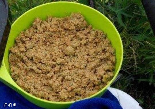 鱼钓饵料怎么拌不粘手?这份配方和技巧请收好!