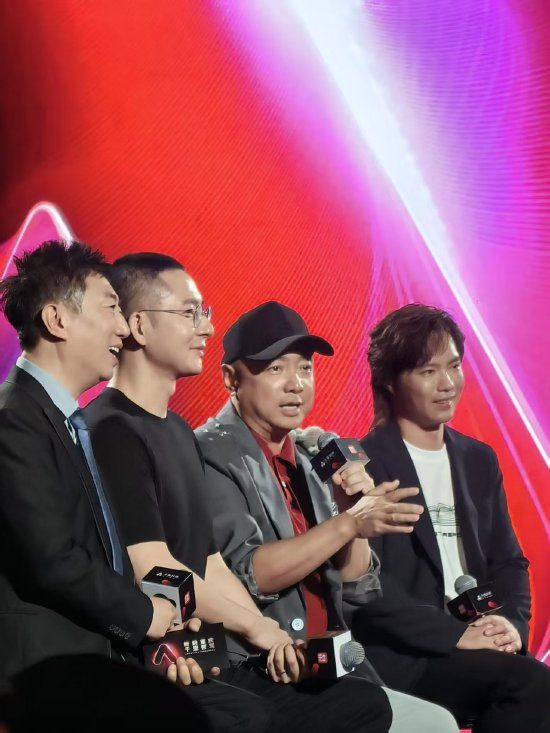 演员徐峥谈千里智驾初体验：开始很忐忑，后来觉得它很聪明