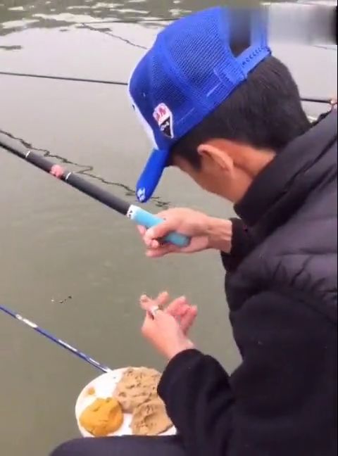 开直播卖钓鱼饵料怎么样？专业讲解+互动体验，打造你的渔具销售新渠道