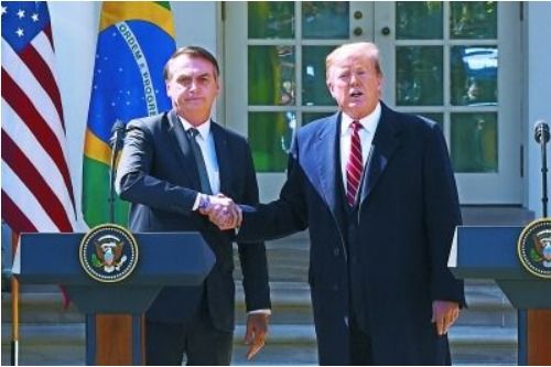 美国对巴西发动关税战后 卢拉与特朗普举行“积极”通话