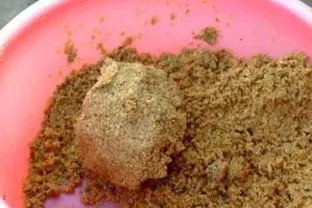 钓鱼饵料捏成花状怎么办？实用解决方案与技巧分享