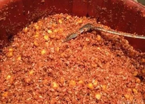 小水沟钓鱼饵料的自制方法与技巧