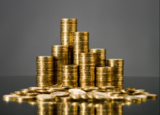 黄金市场迎来“狂欢时刻”，银行再度调整积存金、贵金属投资门槛