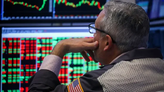 尾盘：美股涨跌不一 道指小幅上扬